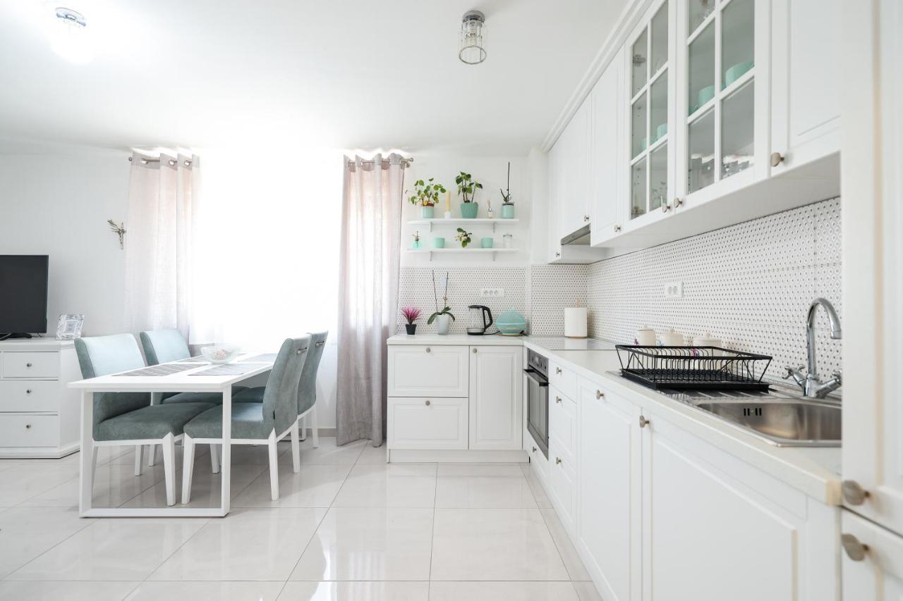 Two Bedroom Apartment With A Balcony Relja Zara Esterno foto