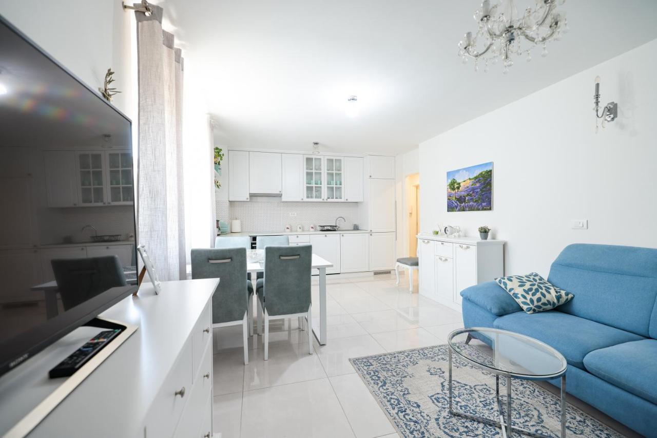 Two Bedroom Apartment With A Balcony Relja Zara Esterno foto