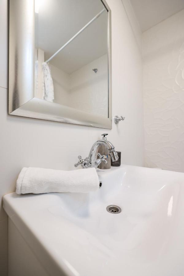 Two Bedroom Apartment With A Balcony Relja Zara Esterno foto