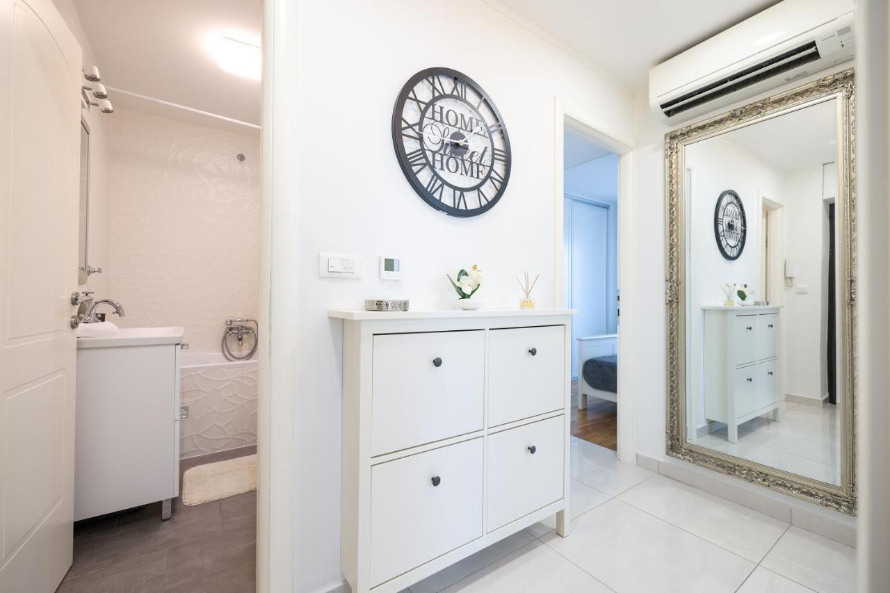 Two Bedroom Apartment With A Balcony Relja Zara Esterno foto