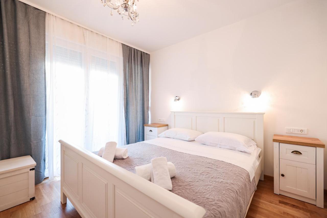 Two Bedroom Apartment With A Balcony Relja Zara Esterno foto