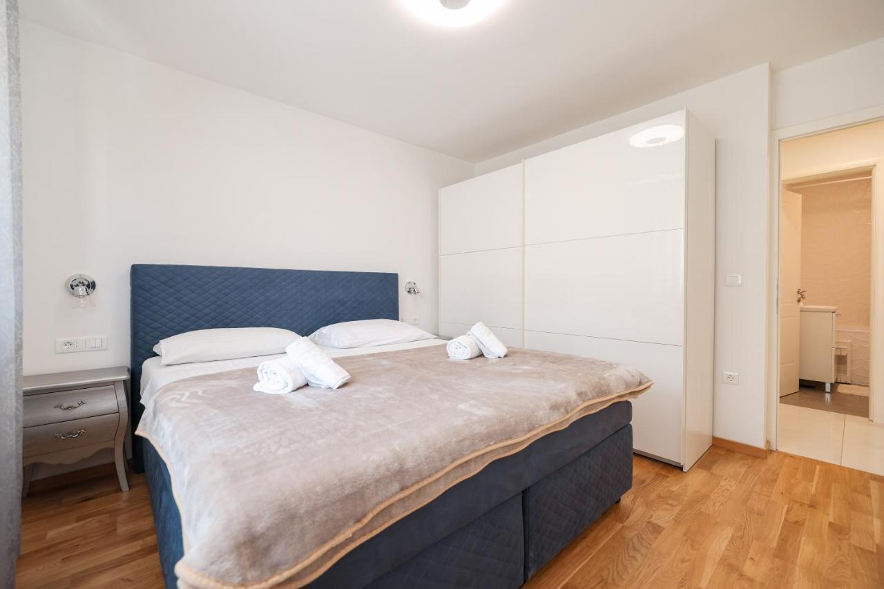 Two Bedroom Apartment With A Balcony Relja Zara Esterno foto